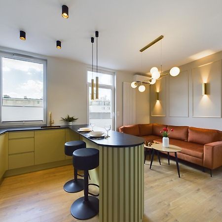 City Center Apartments Hoza By Noclegi Renters Warschau Buitenkant foto
